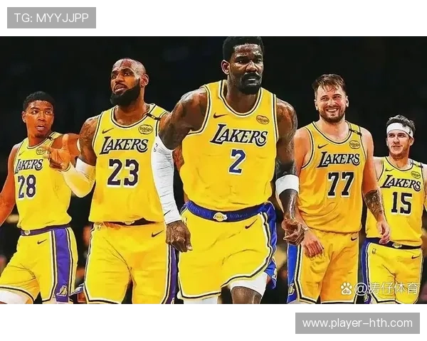 詹姆斯关键时刻助攻八村垒三分，稳定湖人胜局